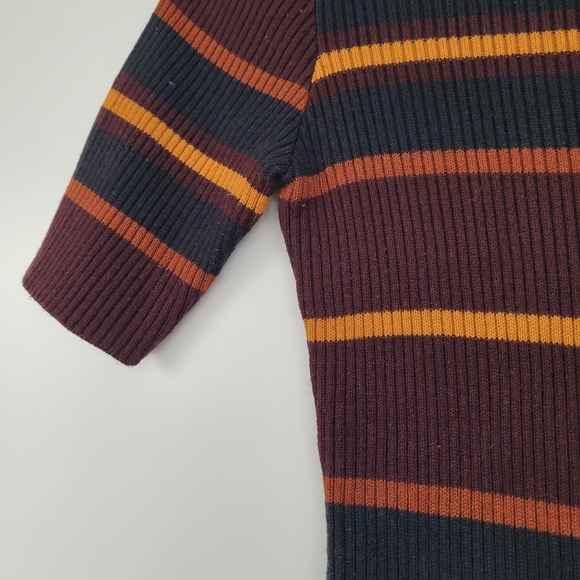 Sweater dress, size medium - Picture 7 of 7